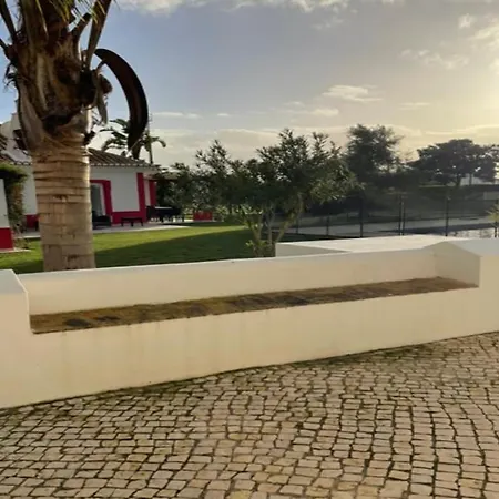 Moradia V1 Em Condominio